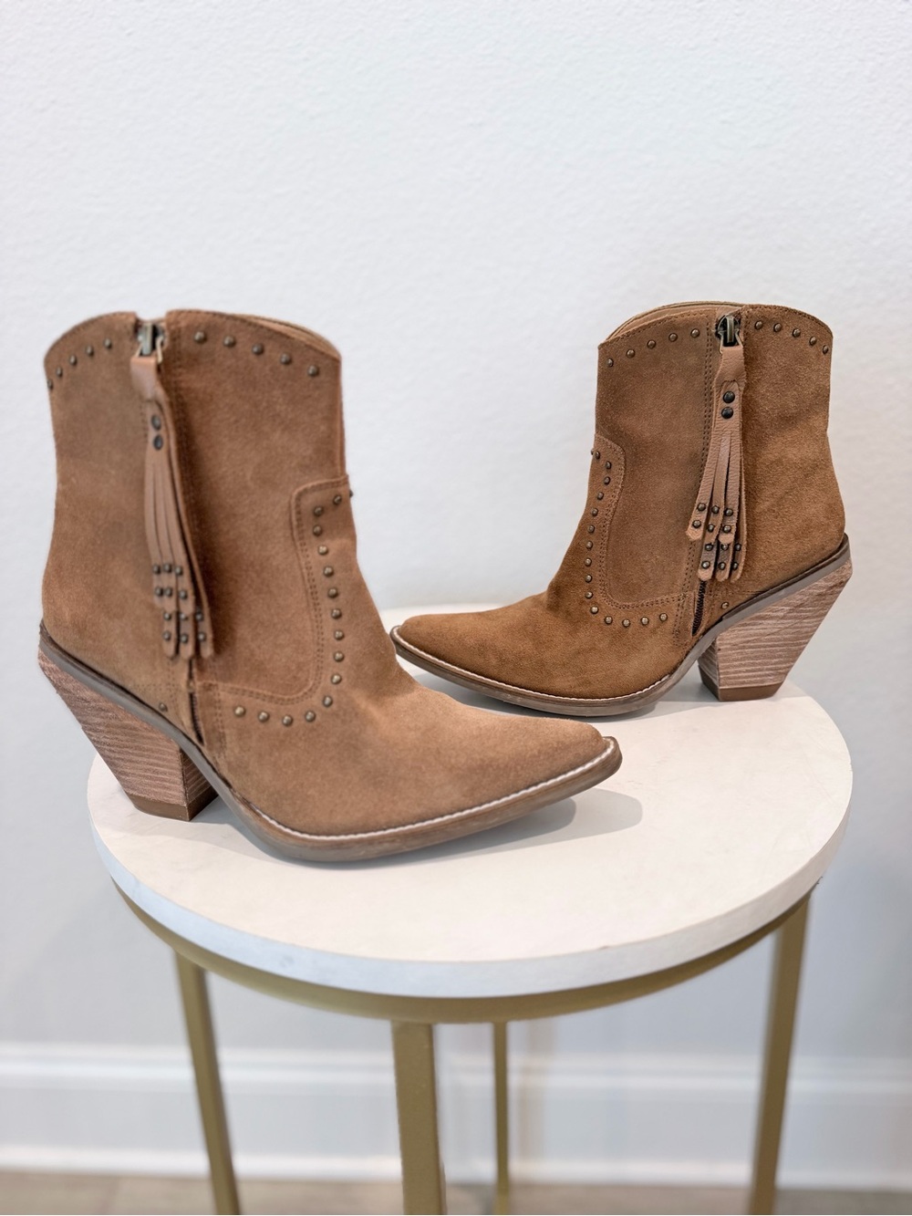 Dingo Camel Suede Western Ankle Boots Studded Tassel Zip Women’s Size 6.5